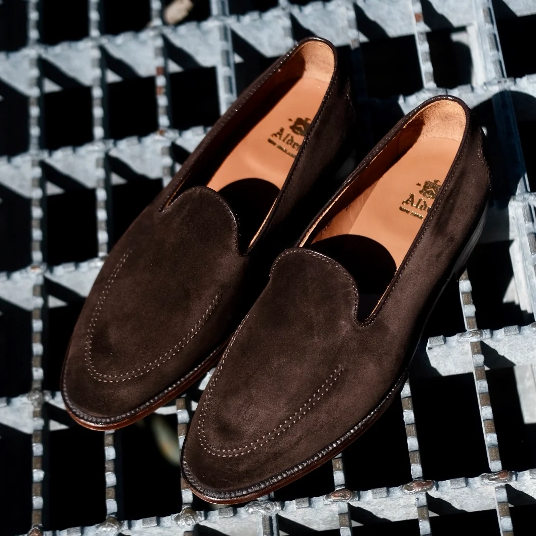 D5105 - Vanderbilt in Dark Brown Suede - Image 3